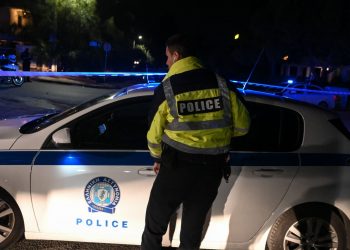 Φρίκη στα Σκούρτα Βοιωτίας: Άνδρας απανθρακωμένος και δεμένος με χειροπέδες μέσα σε αυτοκίνητο