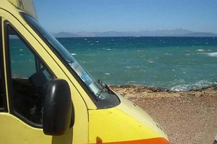 Κρήτη: Εχασε τη ζωή του παίζοντας ρακέτες στην παραλία