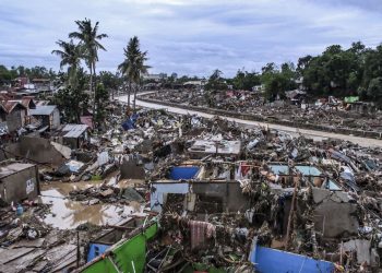 Φιλιππίνες: Εκατοντάδες νεκροί και αγνοούμενοι από το σαρωτικό πέρασμα του τυφώνα Καλμάγκι