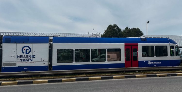 Παραλίγο νέα Τέμπη: Τρένο προς Λάρισα μπήκε σε λάθος γραμμή – Διαψεύδει ο ΟΣΕ