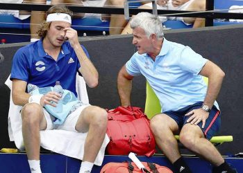 Ανατροπή για Τσιτσιπά: Ο πατέρας του παραδέχεται πως αυτός οδηγούσε με 213χλμ