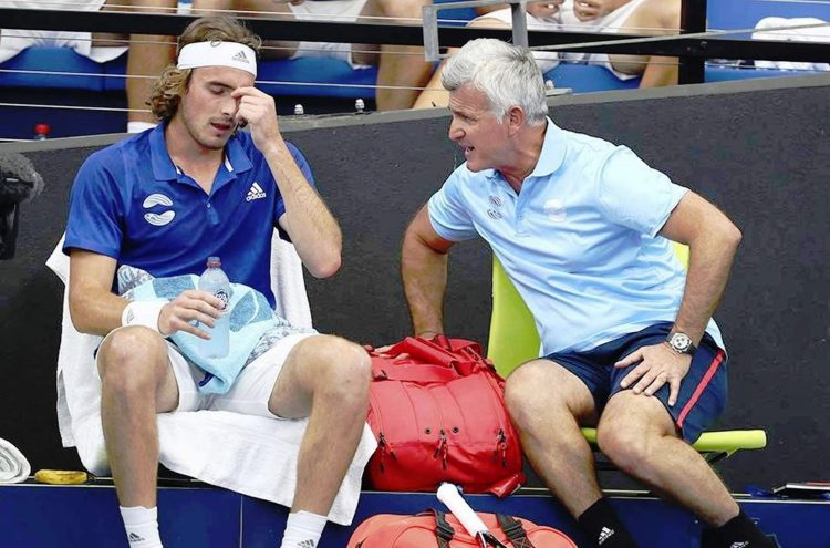 Ανατροπή για Τσιτσιπά: Ο πατέρας του παραδέχεται πως αυτός οδηγούσε με 213χλμ