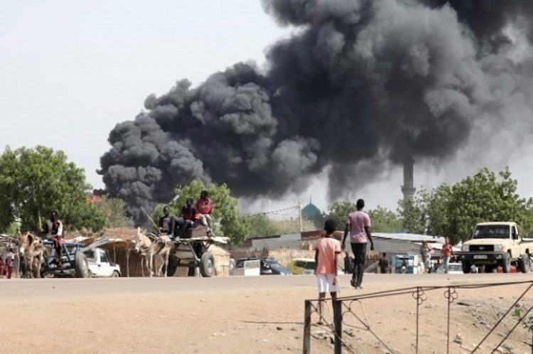 Σουδάν: Οι εργαζόμενοι σε ανθρωπιστικές οργανώσεις αναγκάζονται να επιλέξουν ποιον θα σώσουν