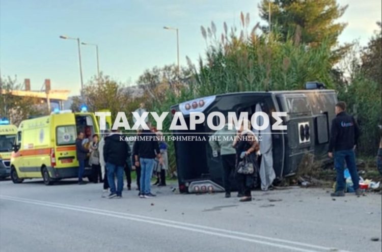 Εκτροπή λεωφορείου με 40 επιβάτες στην παλιά Εθνική Οδό πριν τον Ριζόμυλο – 10 ελαφρά τραυματίες