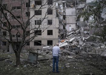 Ουκρανία: Η μισή ουκρανική πρωτεύουσα αντιμετωπίζει διακοπές ρεύματος μετά τις ρωσικές επιθέσεις