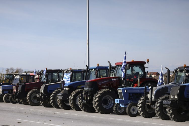 Θεσσαλονίκη: Αποκλεισμένη η διέλευση οχημάτων στα Πράσινα Φανάρια – Κλειστός για μεταφορές ο Προμαχώνας
