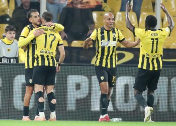 Κύπελλο: Η ΑΕΚ νίκησε 2-0 τον ΟΦΗ και… περιμένει για να δει αν θα «μείνει» στην πρώτη τετράδα