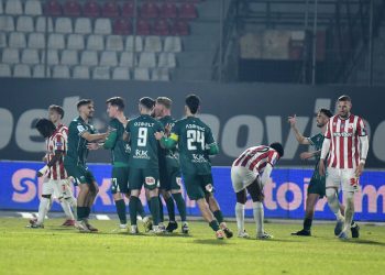 Super League: Συνεχίζει ακάθεκτος ο Λεβαδειακός – Κέρδισε 2-0 τον Πανσερραϊκό