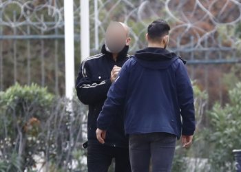 Δολοφονία Ελένης Παπαδοπούλου: Προθεσμία να απολογηθεί την Τρίτη έλαβε ο γιος της – Τα ευρήματα που οδήγησαν στη σύλληψή του