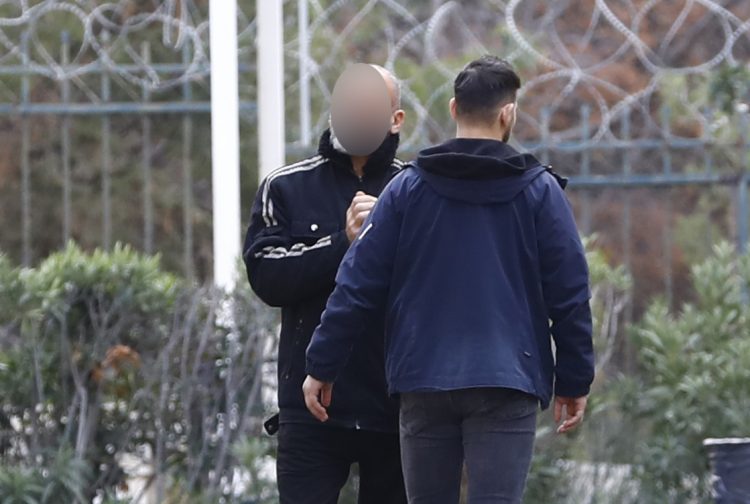 Δολοφονία Ελένης Παπαδοπούλου: Προθεσμία να απολογηθεί την Τρίτη έλαβε ο γιος της – Τα ευρήματα που οδήγησαν στη σύλληψή του