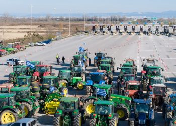 Θεσσαλονίκη: 18 μπλόκα αγροτών ανοίγουν τον δρόμο του διαλόγου-Καλούν σε συμπόρευση για συνάντηση με την κυβέρνηση