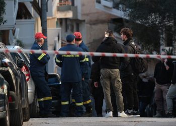 Γκύζη: Ιδιόχειρο σημείωμα άφησε ο άνδρας που μαχαίρωσε τη σύζυγό του – Σε κρίσιμη κατάσταση νοσηλεύεται η γυναίκα