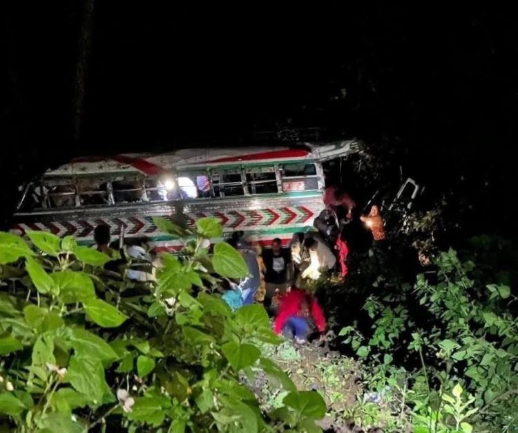 Γουατεμάλα: Τουλάχιστον 15 νεκροί και 19 τραυματίες σε δυστύχημα με λεωφορείο
