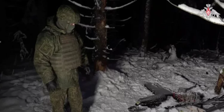 Επιμένει η Μόσχα: Βίντεο-ντοκουμέντο με τα συντρίμμια drone από την «ουκρανική επίθεση στην οικία του Πούτιν»