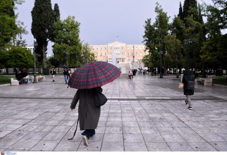 Καιρός τύπου «Π» φέρνει καταιγίδες και βροχές τα Χριστούγεννα – Η ανάρτηση Τσατραφύλλια