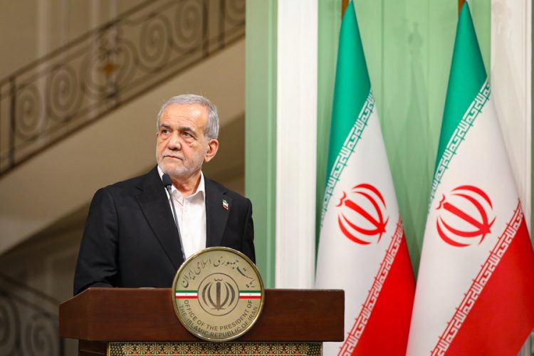 Πεζεσκιάν: Ο Τραμπ, ο Νετανιάχου και Ευρωπαίοι ηγέτες υποδαύλισαν τις εντάσεις στις διαδηλώσεις