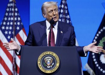 Ο Τραμπ εξετάζει επισταμένως την αγορά της Γροιλανδίας