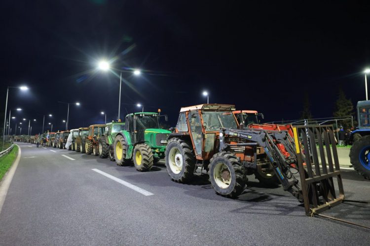 Αγρότες: «Όχι» από Νίκαια και Καρδίτσα στη συνάντηση με Μητσοτάκη-Προσανατολίζονται σε νέα πανελλαδική σύσκεψη