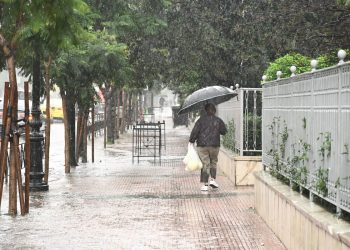 Kαιρός: Βροχές και καταιγίδες στη Δυτική Ελλάδα – Πότε θα χιονίσει στην Αττική
