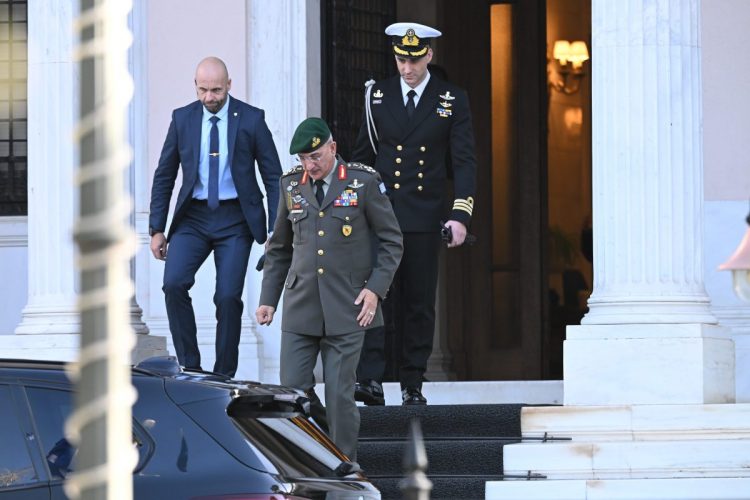 ΚΥΣΕΑ: Παρατάθηκαν οι θητείες των αρχηγών των Γενικών Επιτελείων Στρατού – Παραμένουν και οι αρχηγοί ΕΛ.ΑΣ. και Πυροσβεστικής