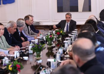 Ολοκληρώθηκε η συνάντηση Μητσοτάκη με τους αγρότες – Στο επίκεντρο το κόστος παραγωγής