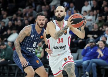 Euroleague: Ο Ολυμπιακός αγχώθηκε αλλά κέρδισε την Εφές στην Κωνσταντινούπολη