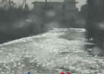 Χαλκίδα: «Ποτάμια» οι δρόμοι στο Πέι Δοκού από την κακοκαιρία στην Εύβοια