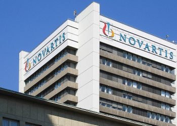 Δίκη για Novartis: Την ενοχή των πρώην προστατευόμενων μαρτύρων ζήτησε η εισαγγελέας