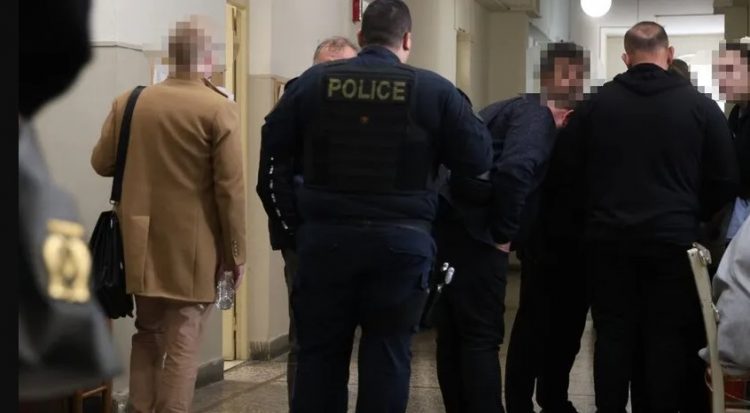 Μεσσαρά: «Με βίασε πολλές φορές, να τον πάτε μέσα» – Συγκλονίζει η 23χρονη που καταγγέλλει τον πατέρα της για βιασμό