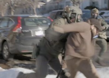 Μινεάπολη: Νέο βίντεο ντοκουμέντο με πράκτορες της ICE να επιτίθενται στον Άλεξ Πρέτι, 11 ημέρες πριν από τη δολοφονία του