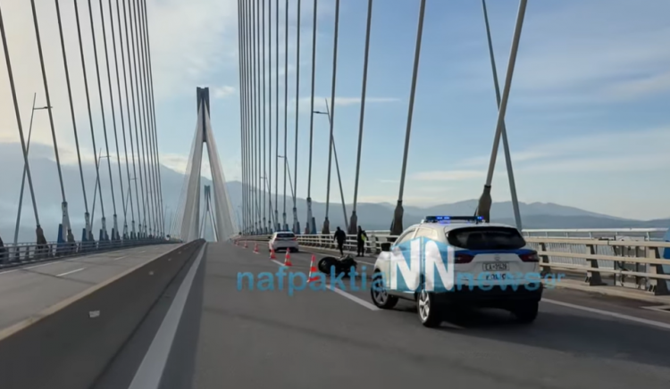 Νεκρός οδηγός μηχανής μετά από σύγκρουση με νταλίκα στη γέφυρα του Ρίου-Αντιρρίου