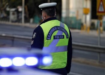 Πειραιάς: Διακοπή κυκλοφορίας στην οδό Ιάσονος λόγω καθίζησης οδοστρώματος