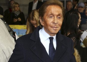 «Έφυγε» από τη ζωή ο διάσημος σχεδιαστής μόδας Βαλεντίνο