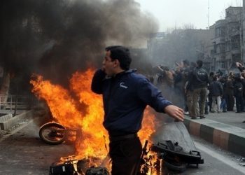 Ιράν: Ο αρχηγός της αστυνομία δίνει διορία 3 ημερών στους νέους που «εμπλέκονται άθελά τους» σε ταραχές να παραδοθούν