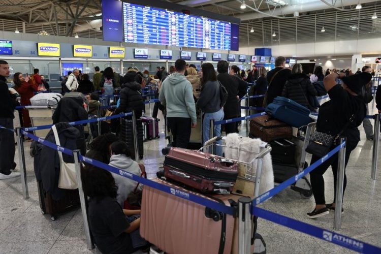 ΔΑΑ : Σταδιακή αποκατάσταση του συστήματος Εναέριας Κυκλοφορίας – Θα συνεχίσουν οι καθυστερήσεις στις πτήσεις