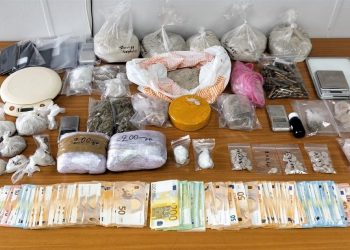 Εξαρθρώθηκε σπείρα που διακινούσε ναρκωτικά στην Αττική- Έγιναν έξι συλλήψεις