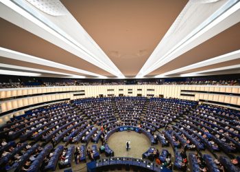 ΕΕ: Πράσινο φως από το Ευρωπαϊκό Κοινοβούλιο για το δάνειο 90 δισεκ. ευρώ προς την Ουκρανία το 2026 και 2027