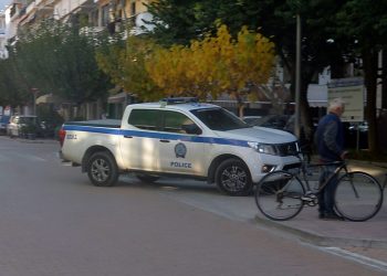 Διπλή δολοφονία στη Φοινικούντα: Ελεύθεροι χωρίς όρους οι δύο κατηγορούμενοι για υπόθαλψη εγκληματία – Ζητούν ξεχωριστή δίκη