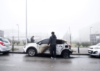 Μολότοφ, κοντάρια και ναρκωτικά βρέθηκαν έξω από το ΑΠΘ μετά τα σοβαρά επεισόδια