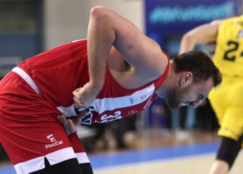 Πλήγμα για τον Ολυμπιακό: Εκτός τελικού ο Νίκολα Μιλουτίνοβ