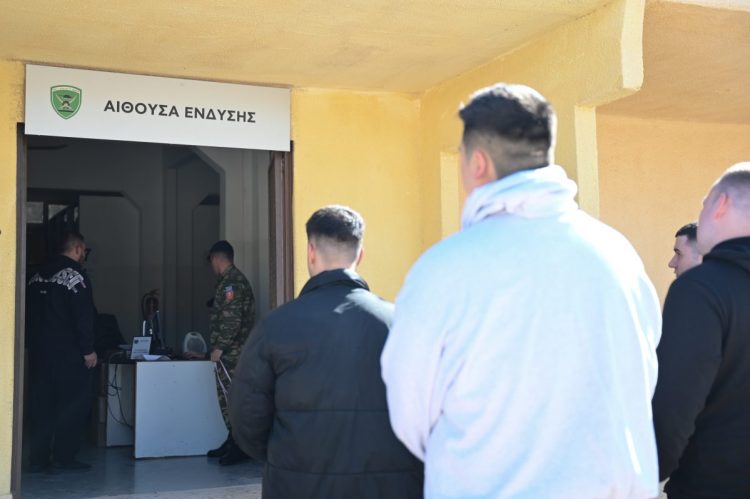 Στρατιωτική θητεία: Ξεκίνησε η νέα εποχή, τι αλλάζει – Εικόνες από την κατάταξη της Α’ ΕΣΣΟ του 2026