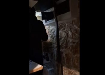 ΑΑΔΕ: Βίντεο από τις έρευνες για το δίκτυο απάτης με «αχυρανθρώπους» που υπεξαίρεσαν 43 εκατ. ευρώ από το Δημόσιo