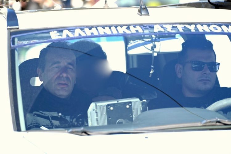 Κηφισιά: Υπό κράτηση παραμένει ο 72χρονος μάνατζερ που συνελήφθη έπειτα από καταδίωξη – Τι υποστήριξε