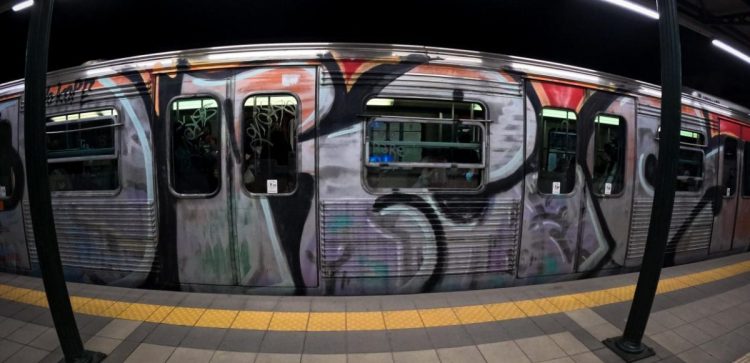 Περισσός: Ακινητοποιημένος συρμός του ΗΣΑΠ – Έμεινε χωρίς ρεύμα