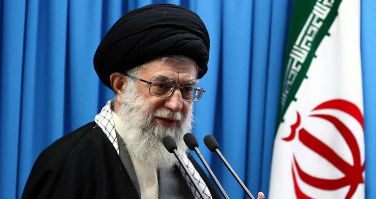 Ισραηλινά ΜΜΕ: Αναφορές ότι ο Χαμενεΐ είναι νεκρός – Είναι ακόμη ζωντανός απαντά ο Αραγτσί