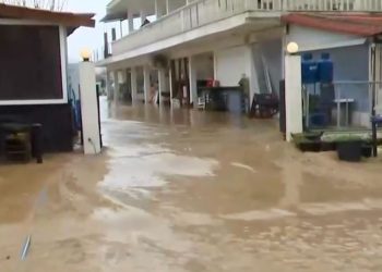 Πλημμύρισε ο Αγιόκαμπος στη Λάρισα – «Το νερό που έπεσε ίσως είναι περισσότερο και από τον Ντάνιελ»