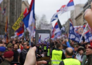 Σερβία: Κινητοποιήσεις αγροτών με αποκλεισμούς δρόμων- Βασικό αίτημα η προσωρινή απαγόρευση εισαγωγής αγροτικών προϊόντων