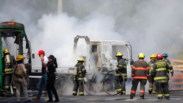 Μεξικό: Φλέγεται μετά την εξόντωση του «Ελ Μέντσο» – Φόβοι για ολοκληρωτικά αντίποινα