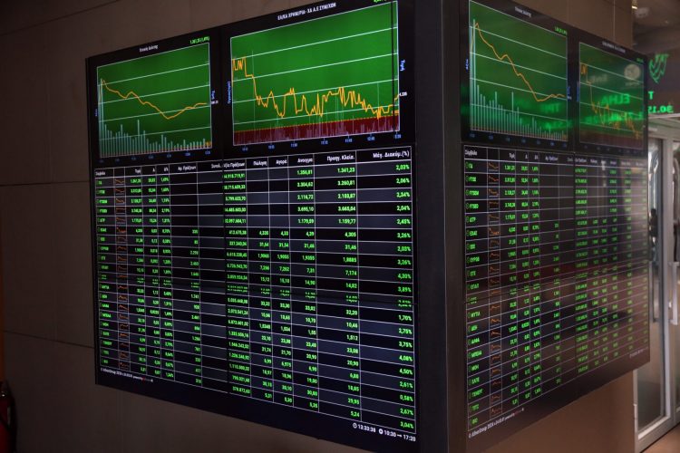 Χρηματιστήριο Αθηνών: «Απογείωση» πάνω από τις 2.400 μονάδες – Νέα υψηλά 16 ετών
