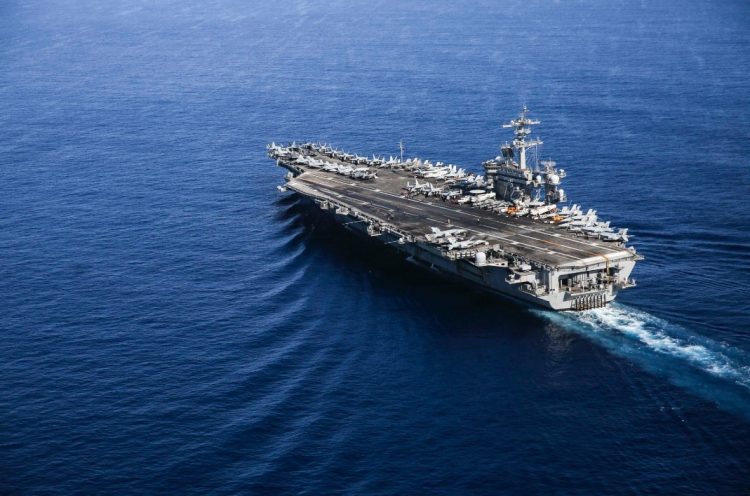 Ιρανικά ΜΜΕ: Χτύπημα στο αεροπλανοφόρο USS Abraham Lincoln